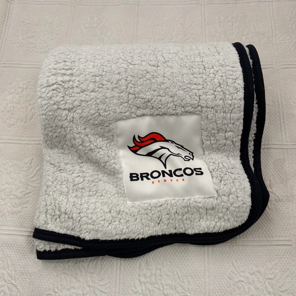 Denver Broncos NFL Sherpa Fleece Throw Blanket White Navy Blue 60x48